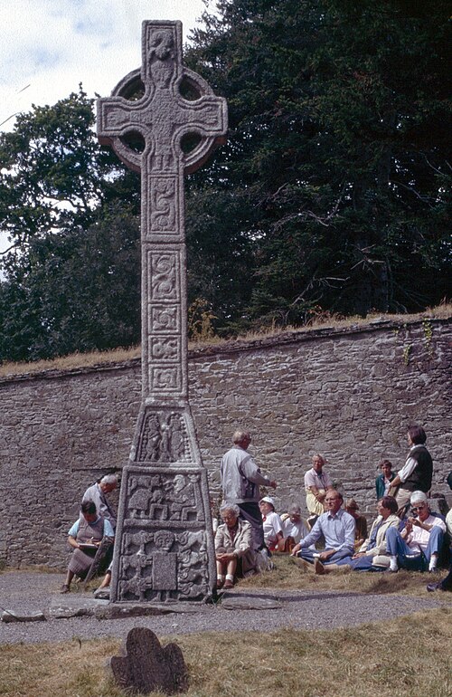 Cross — High cross in Moone